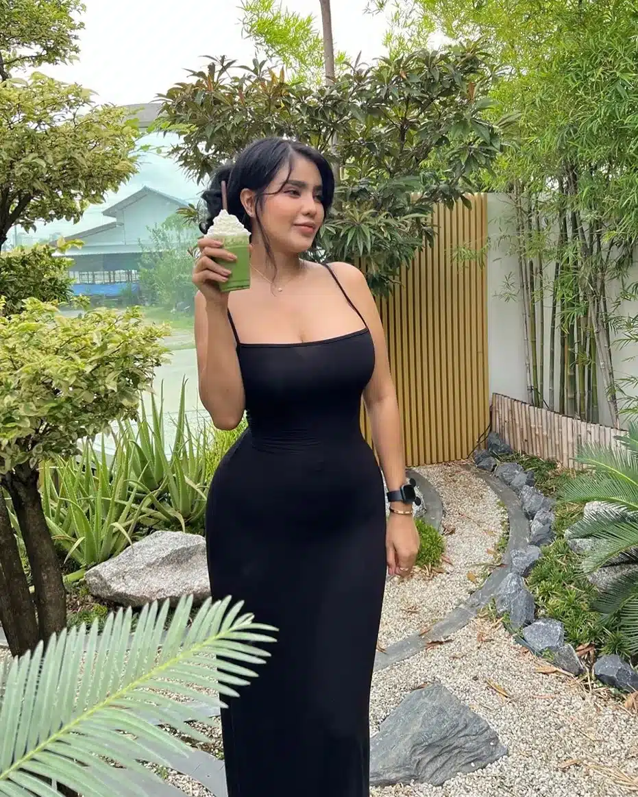 เนย-ญาณิศา (21) เนย ญาณิศา 21