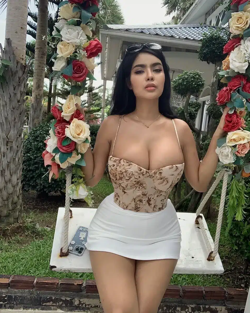 เนย-ญาณิศา (31) เนย ญาณิศา 31