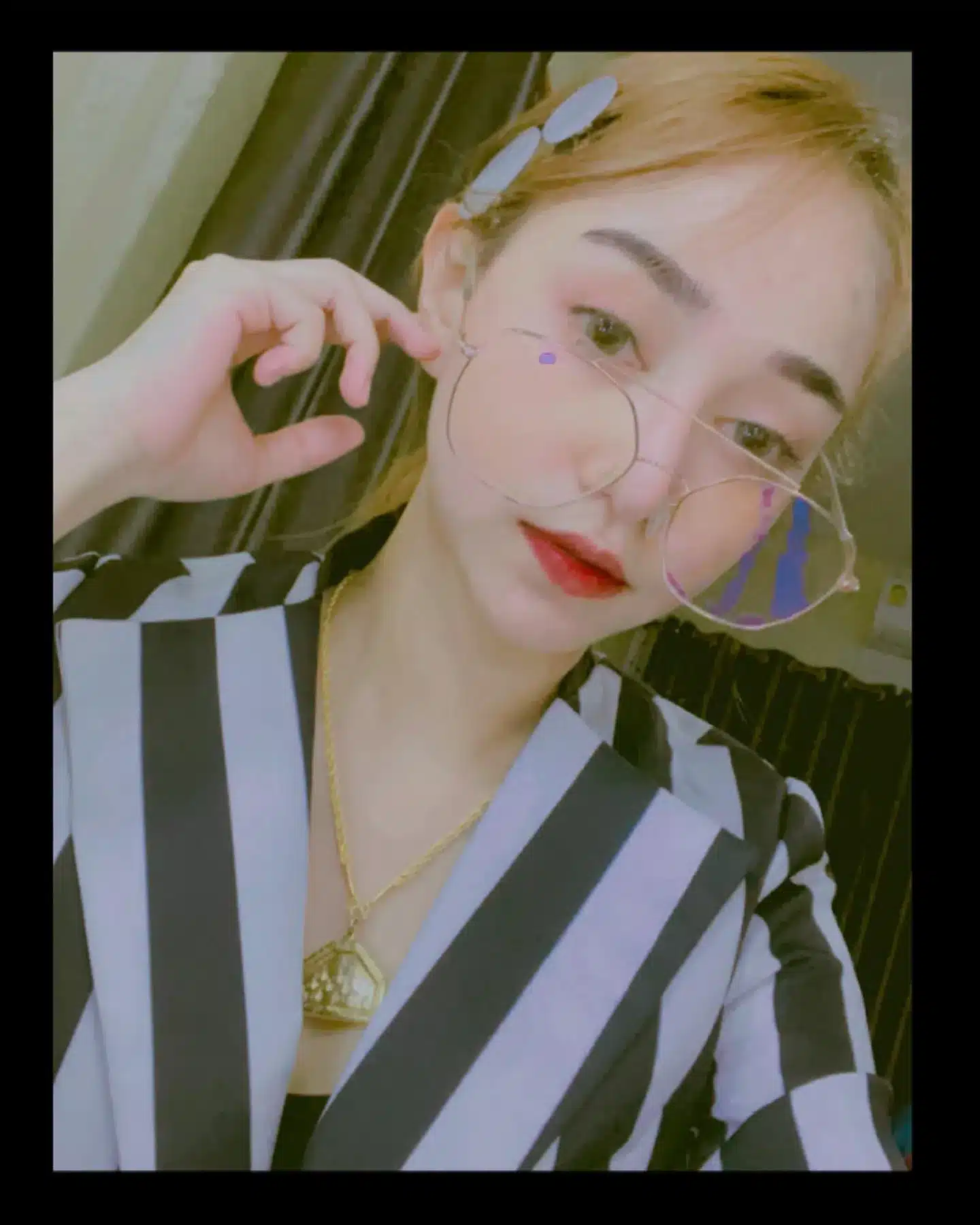 นุ่น ดำดง 16