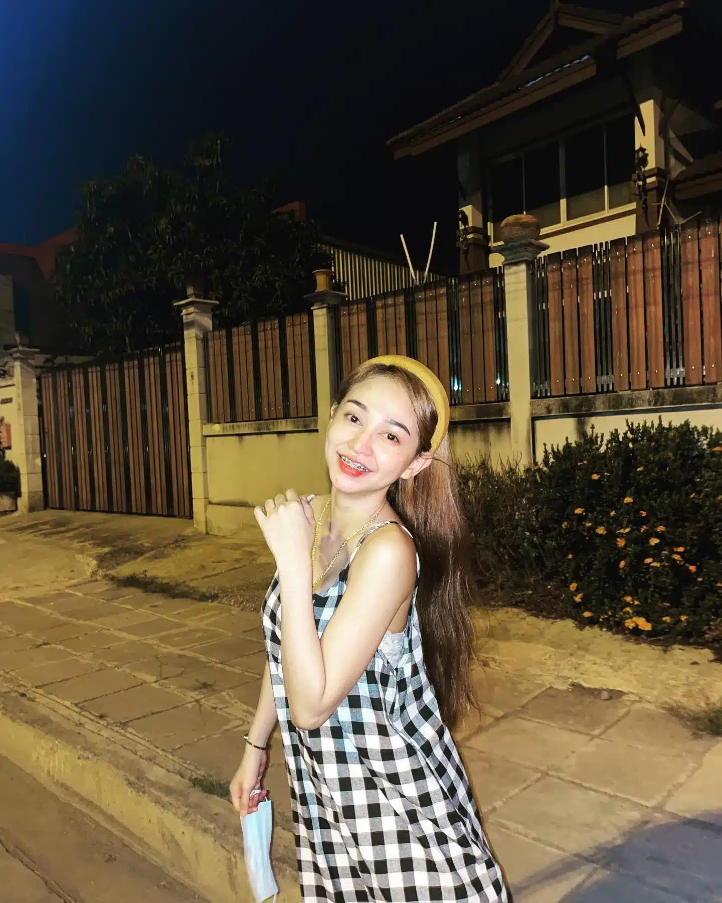 นุ่น ดำดง 18