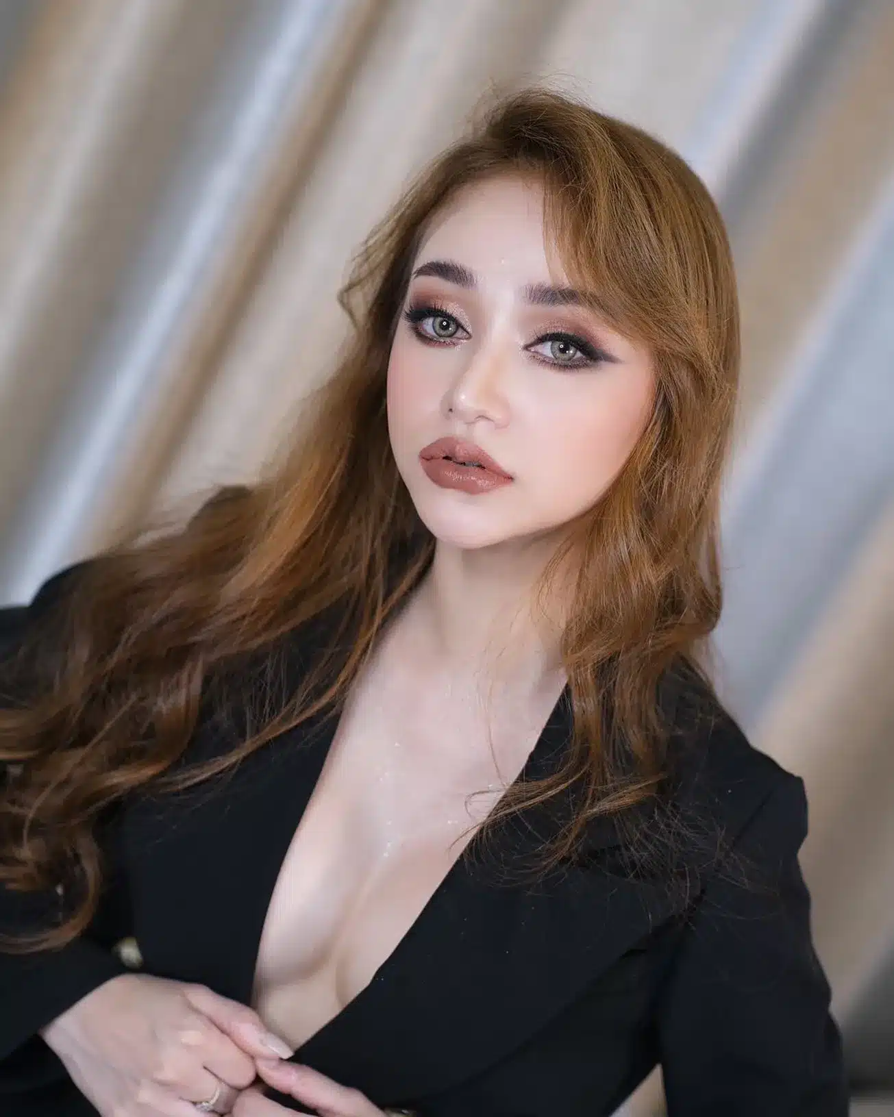 นุ่น ดำดง 20