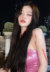 วีวี่-ศิษย์ชาญสิงห์-ชุดชมพู