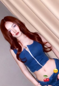 วีวี่-ศิษย์ชาญสิงห์-ผมแดง