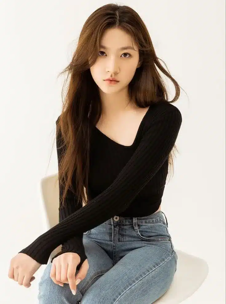 Kim SaeRon 18