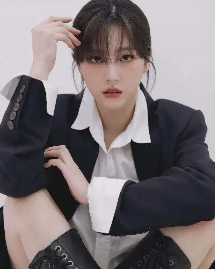 Kim SaeRon 28