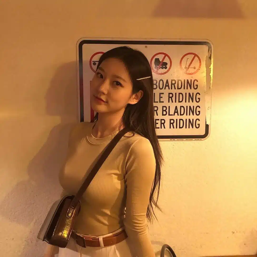 Kim SaeRon 8
