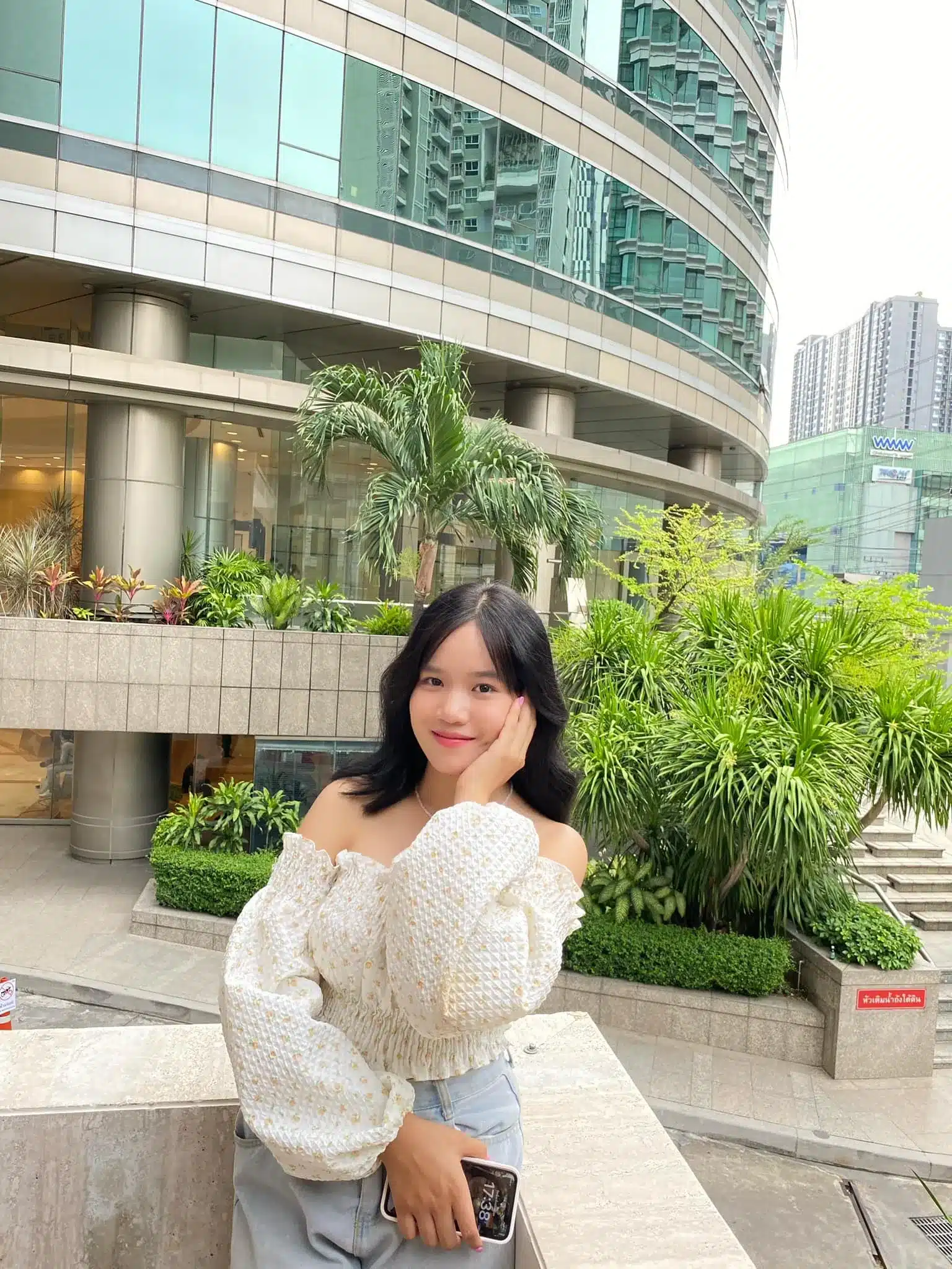 แสงจ้า สุภาพร 9