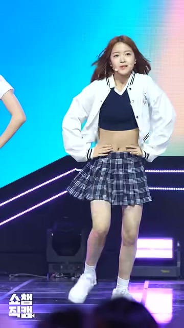 AIJING ทำงานร่วมกับสมาชิก A2O LITE บนเวที Show Champion