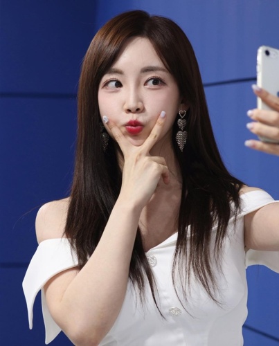 Gwak-Min-Seon-24