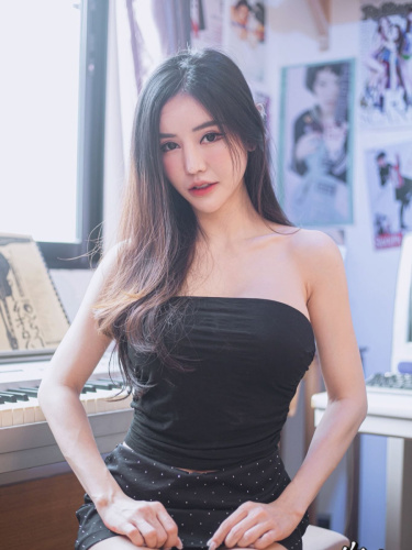 ครูบลู-Jirarat-Blue-3