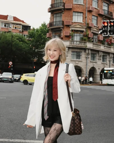 โนว์เบลล์-17